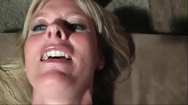 Please fuck my hairy cunt